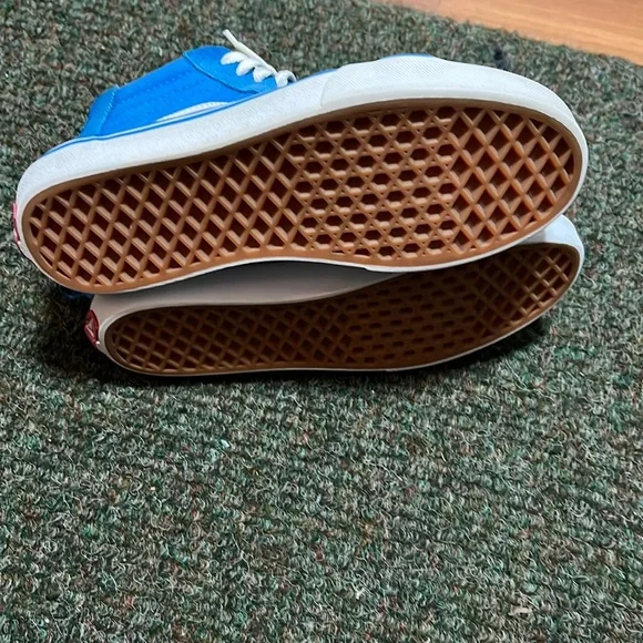 Vans Hi Tops - Picture 7 of 9